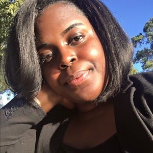 Meet your Posher, Maya